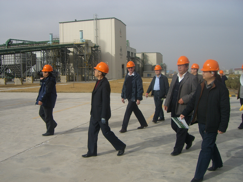 國(guó)家農(nóng)業(yè)部、財(cái)政部以及甘肅省農(nóng)業(yè)廳、財(cái)政廳等領(lǐng)導(dǎo)到公司考察調(diào)研