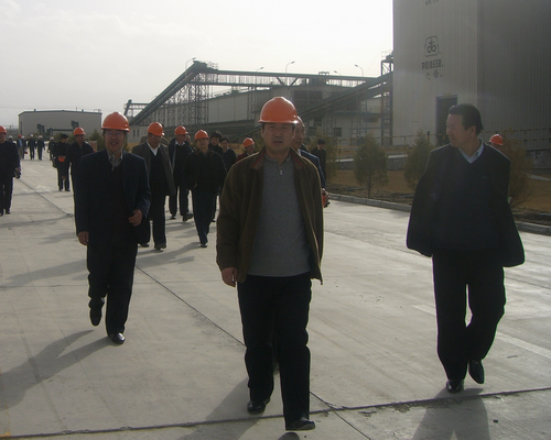 國(guó)家農(nóng)業(yè)部、財(cái)政部以及甘肅省農(nóng)業(yè)廳、財(cái)政廳等領(lǐng)導(dǎo)到公司考察調(diào)研