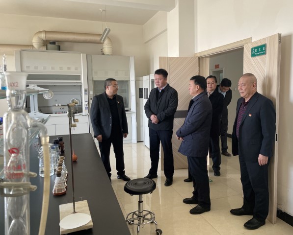 酒泉市政府黨組成員、副市長哈里別克來敦煌種業(yè)調(diào)研指導(dǎo)工作